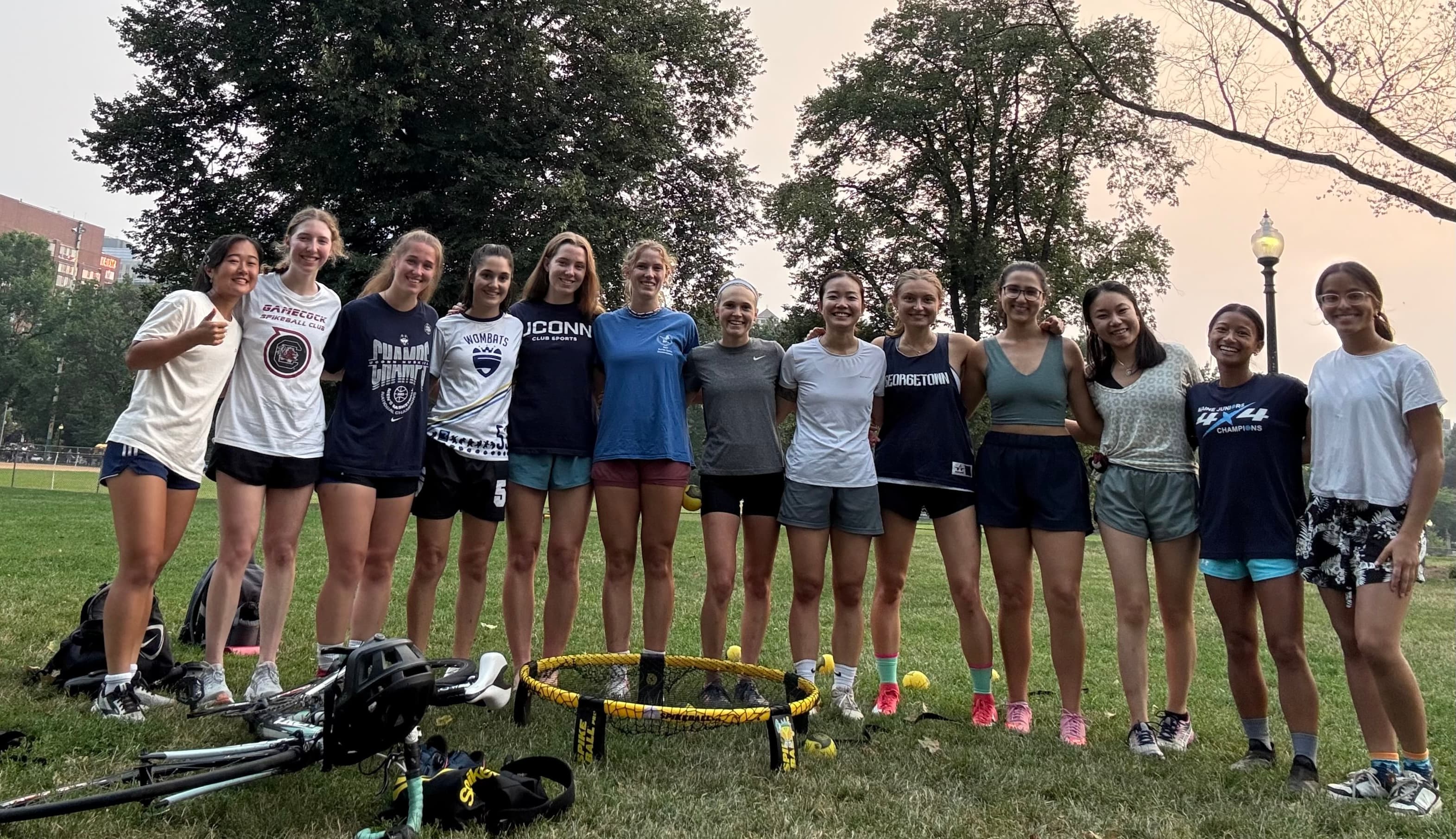 Boston Roundnet women's clinic group photo